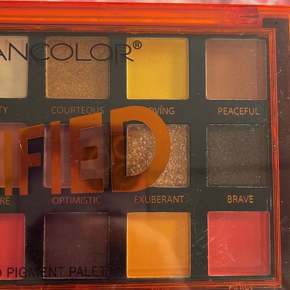 🎈SALE🎈🎀#33.MAKEUP BUNDLE🎀 - Picture 9 of 9